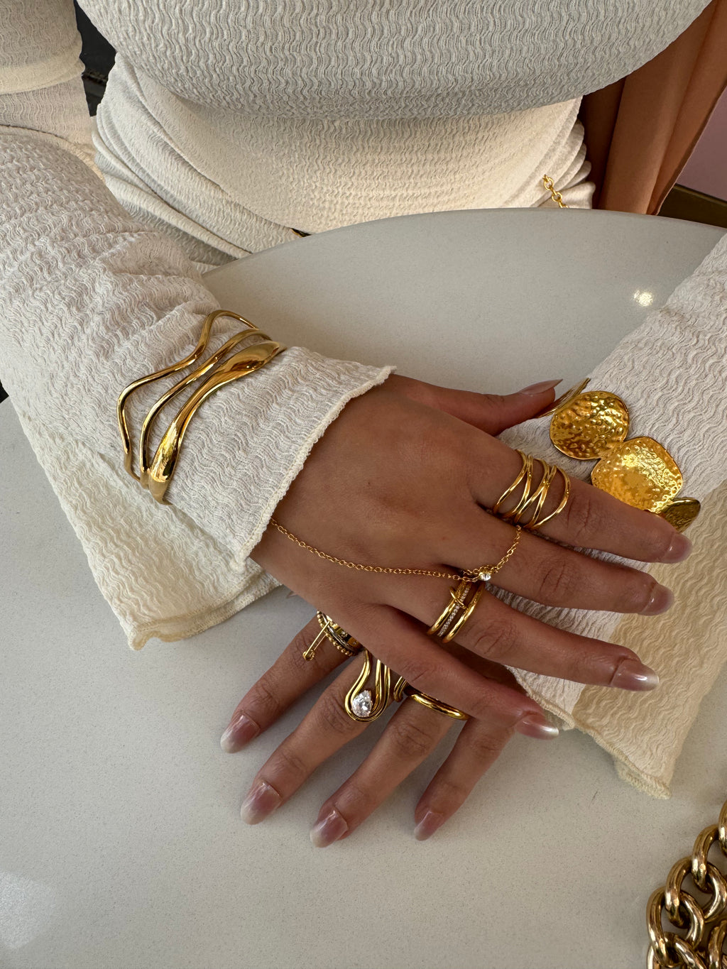 Golden curve line ring