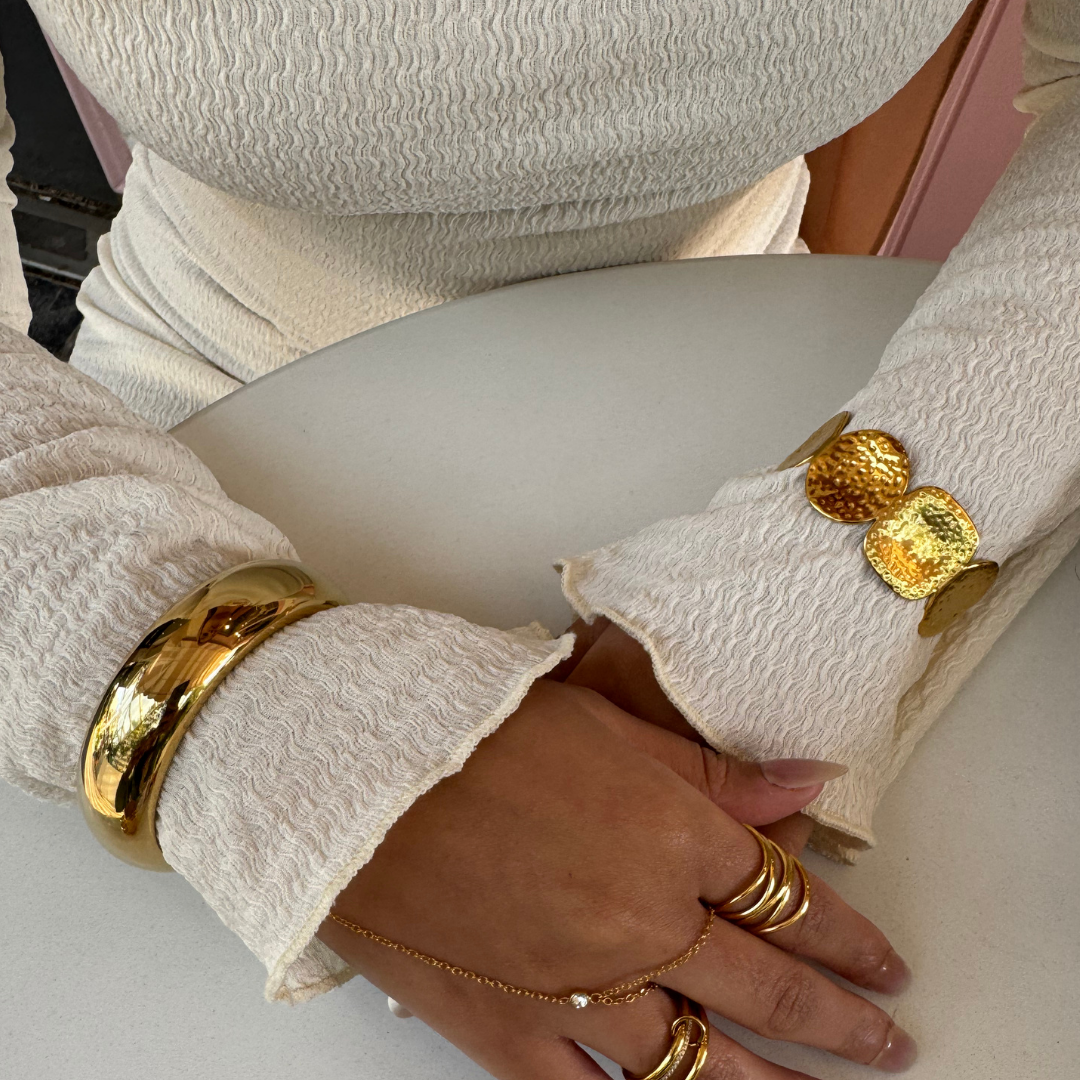 Squared bangle