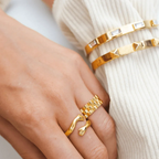 Hug Ring