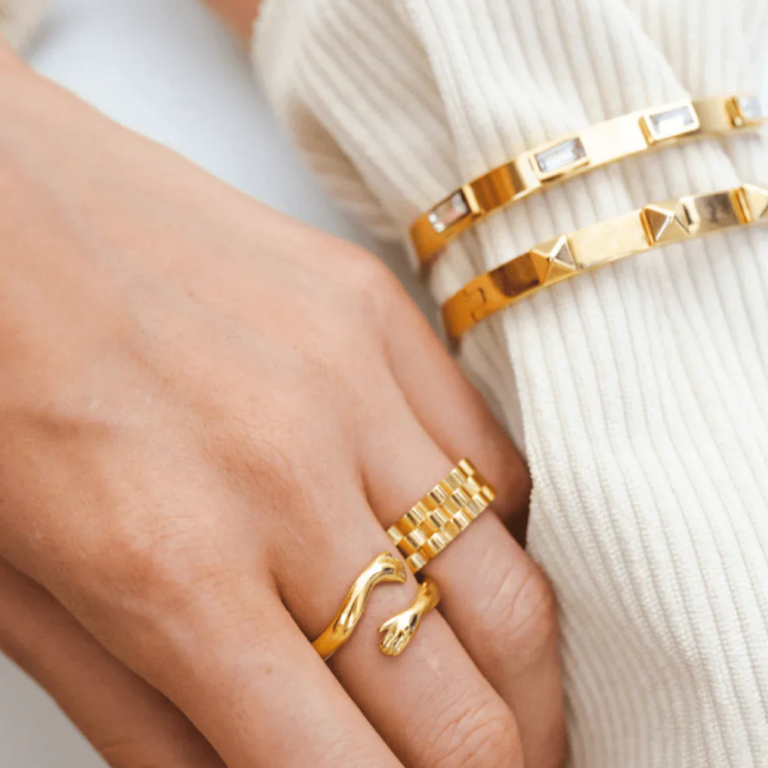 Hug Ring