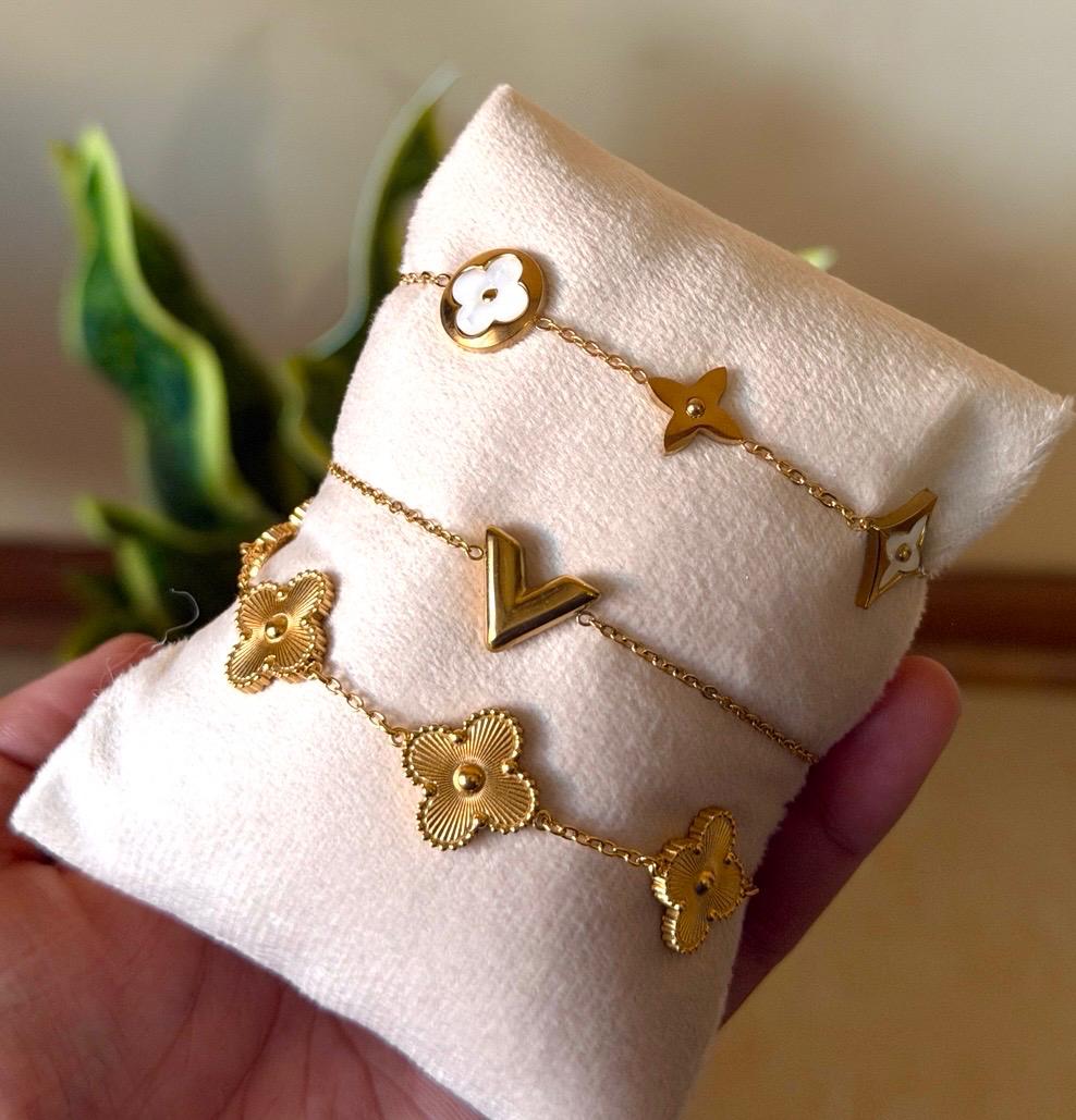 Clover Shell Bracelet