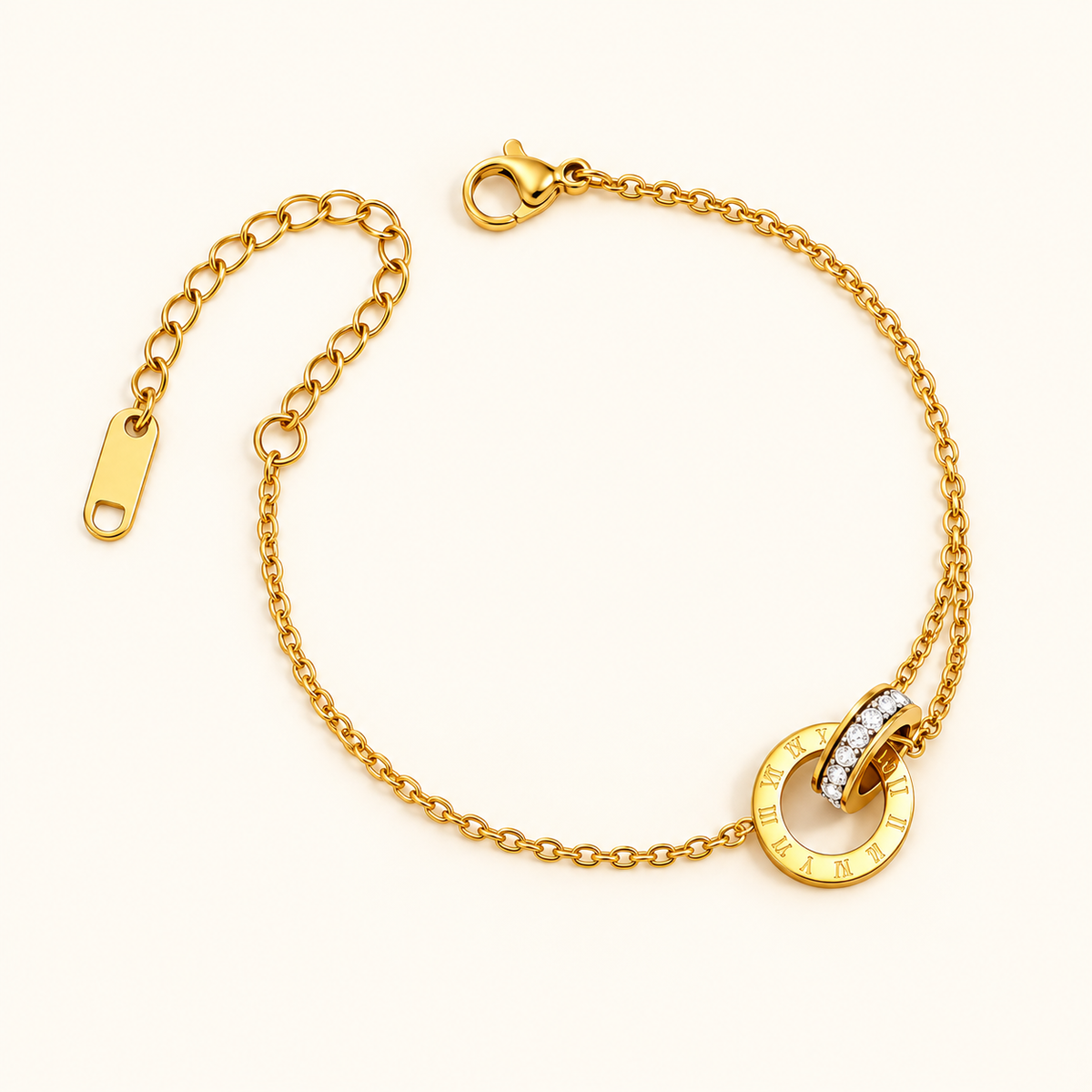 Cali Bracelet in gold with interlinked crystal ring detail