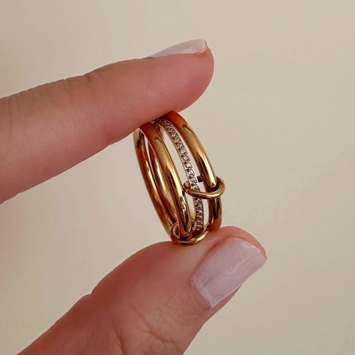 Interlinked Ring