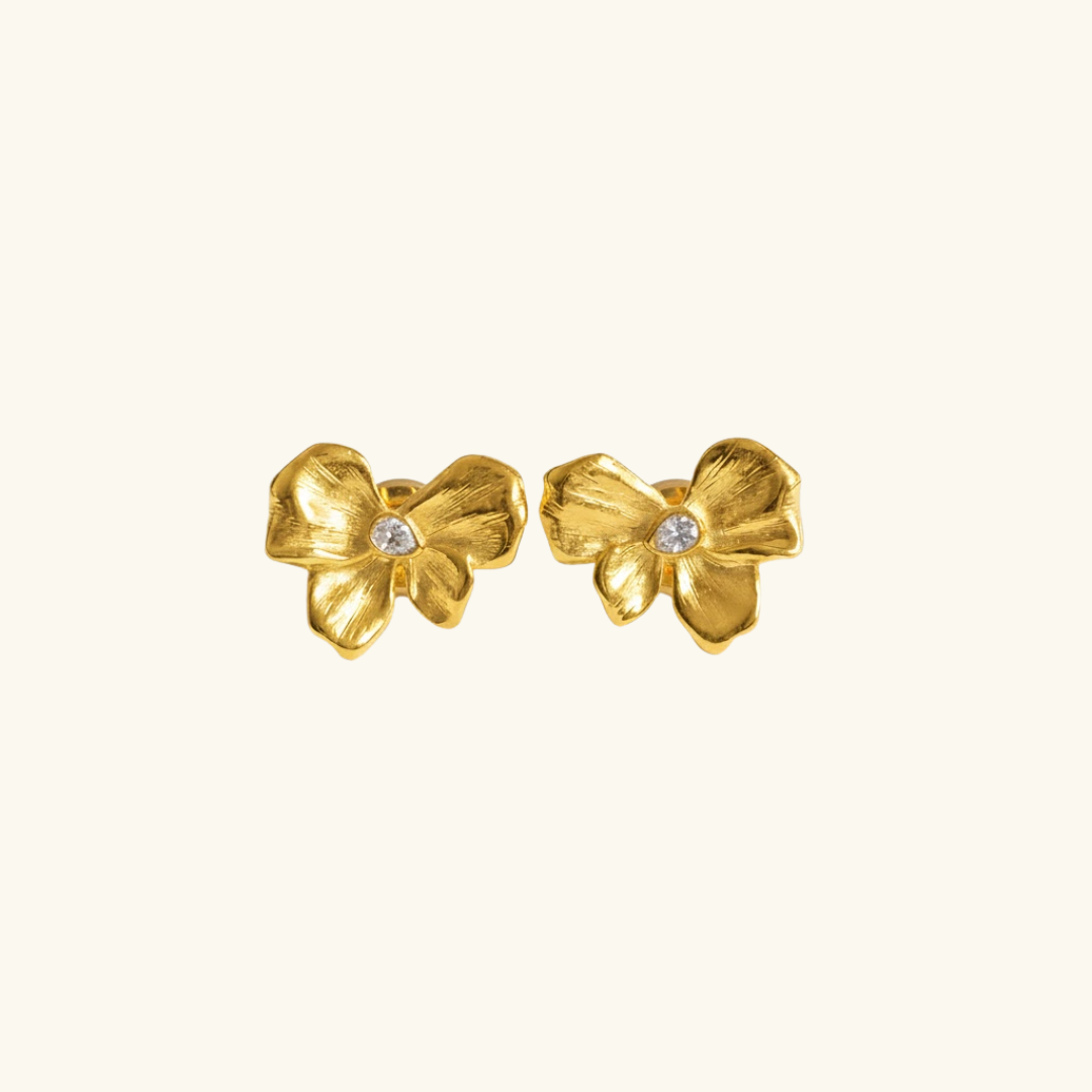 Diamond bow studs